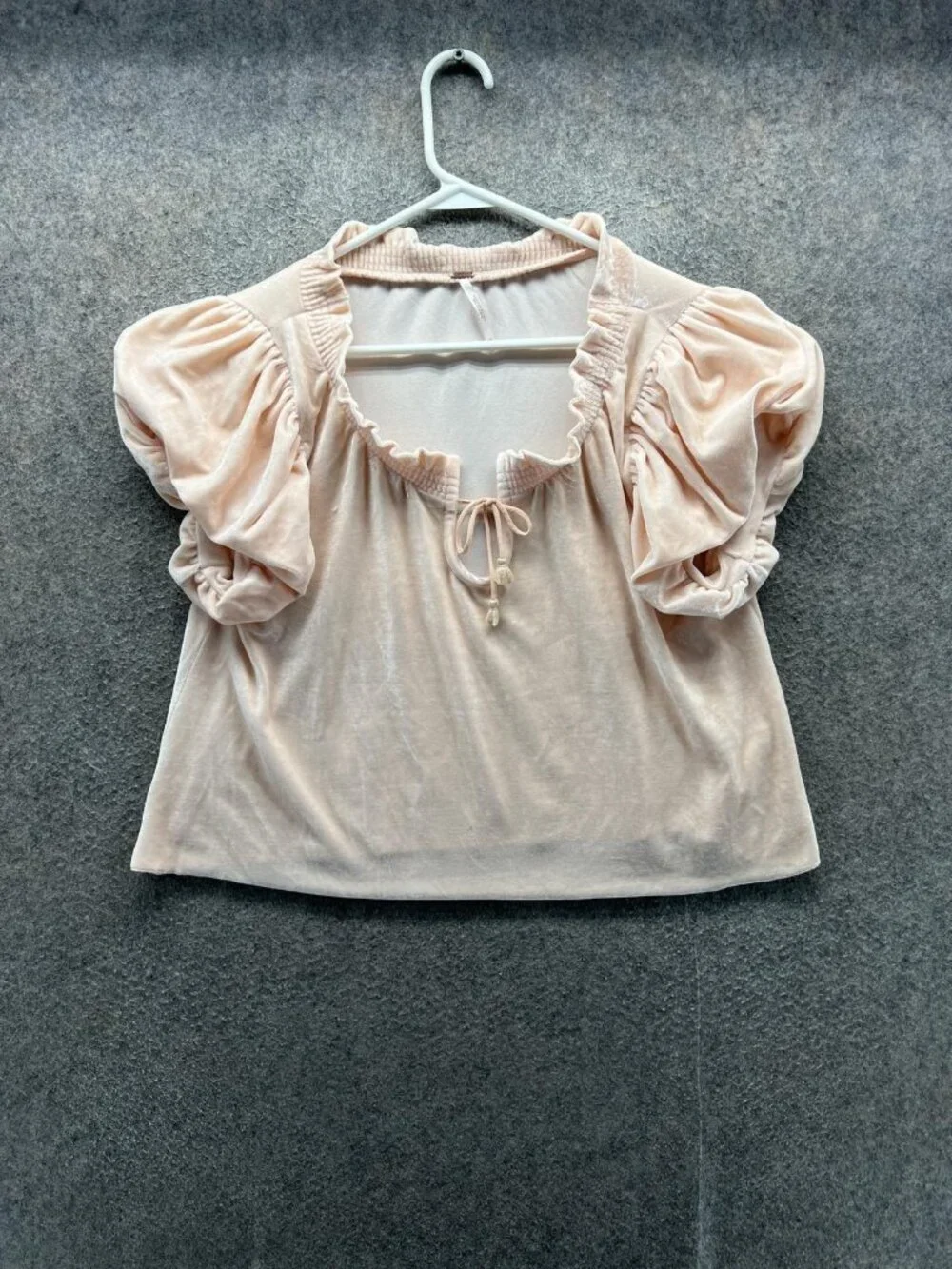 Free People Blouse Women XS Pink Velour Puff Sleeve Ruffle Scoop Neck Top